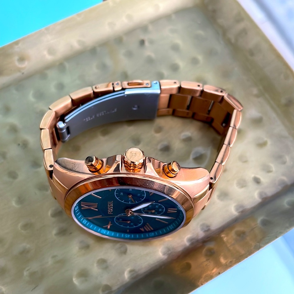 Fossil Watch - Picture 2 of 2